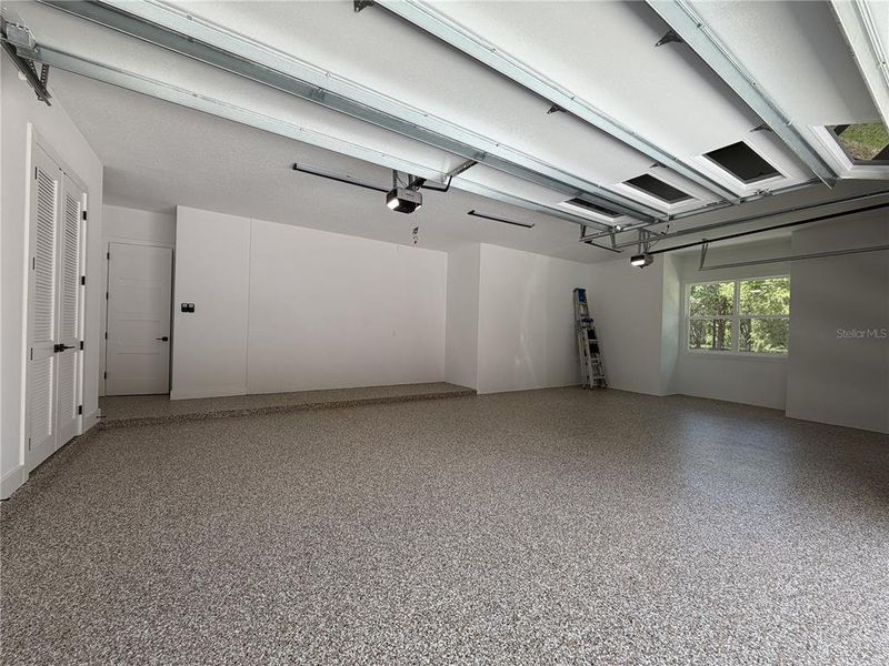 Spacious, unfurnished interior of a new home in , Groveland (Image 20).
