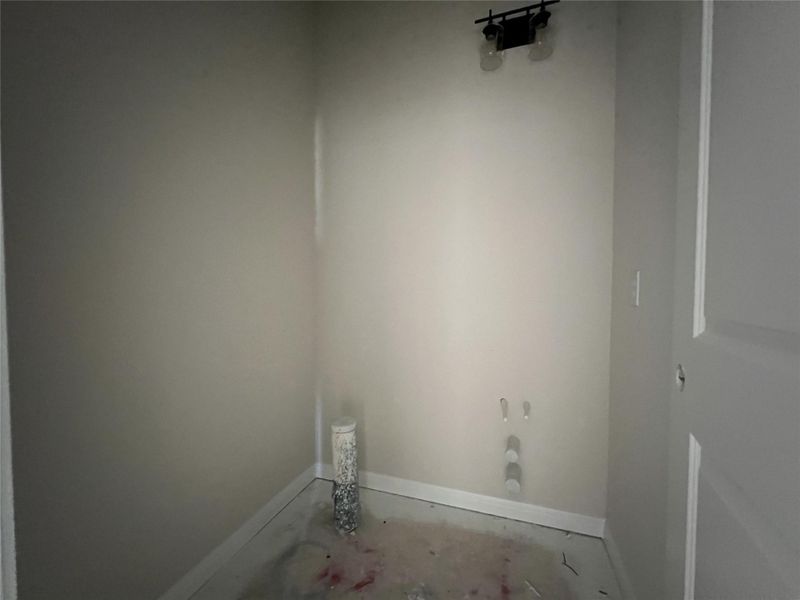 In-progress construction of a new home in Rolling Glen, Hutto, TX (Image 26).