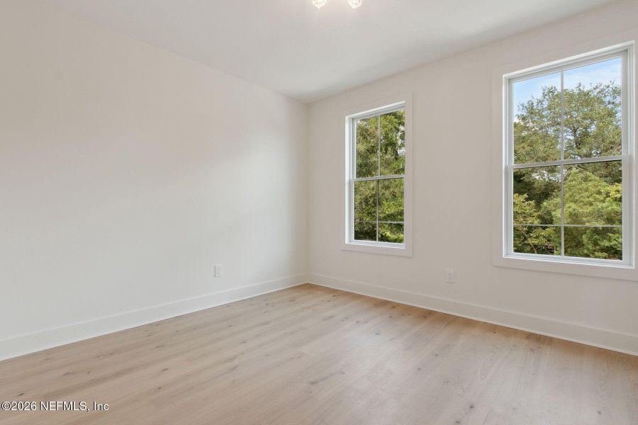 Spacious, unfurnished interior of a new home in , Fernandina Beach (Image 38).