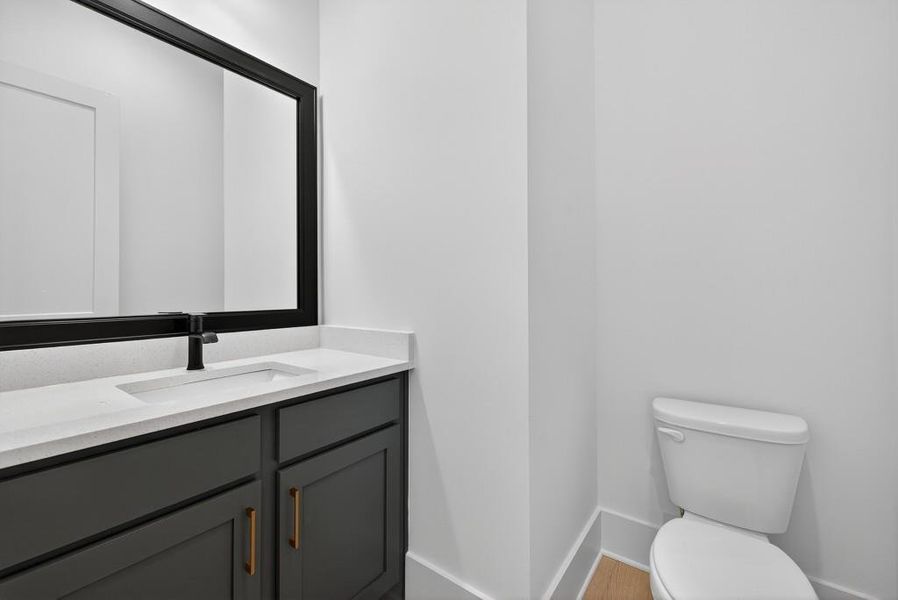 Furnished interior view inside a new home in Livingstone Park, Kennesaw (Image 16).