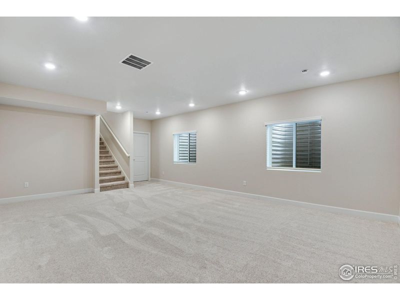 Spacious, unfurnished interior of a new home in Westside Crossing, Berthoud (Image 20).