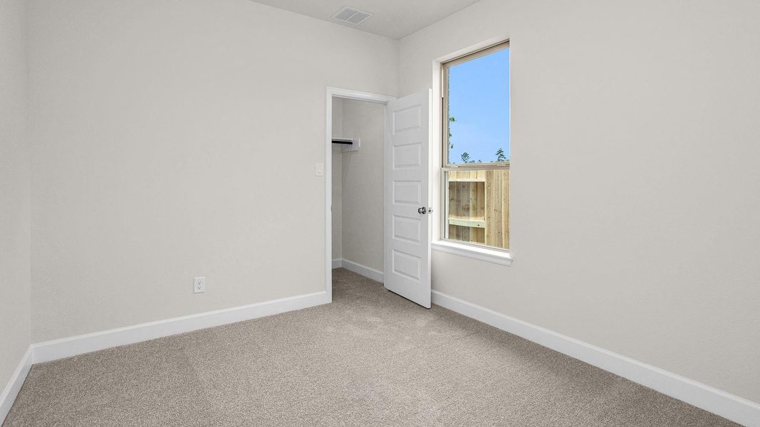 Spacious, unfurnished interior of a new home in Artavia, Conroe (Image 6).