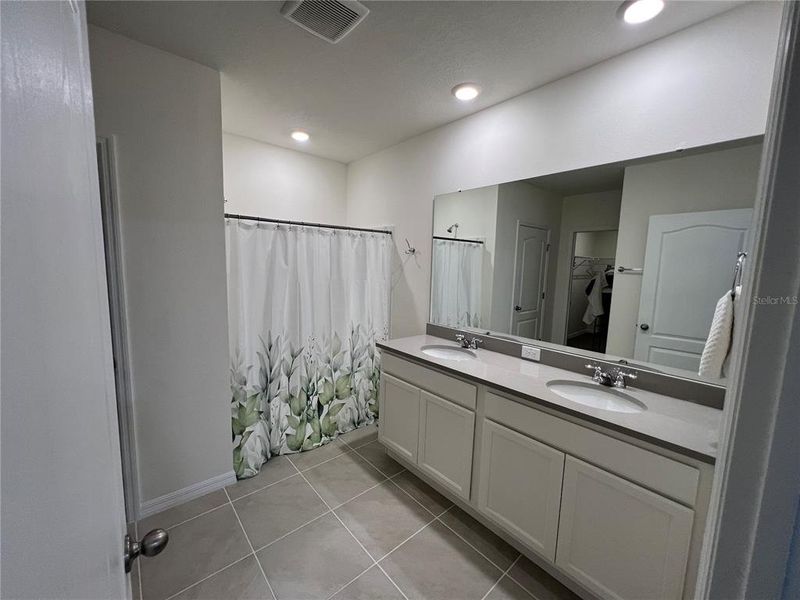 Furnished interior view inside a new home in , Bartow (Image 8). Furnished interior view inside a new home in , Bartow (Image 8).