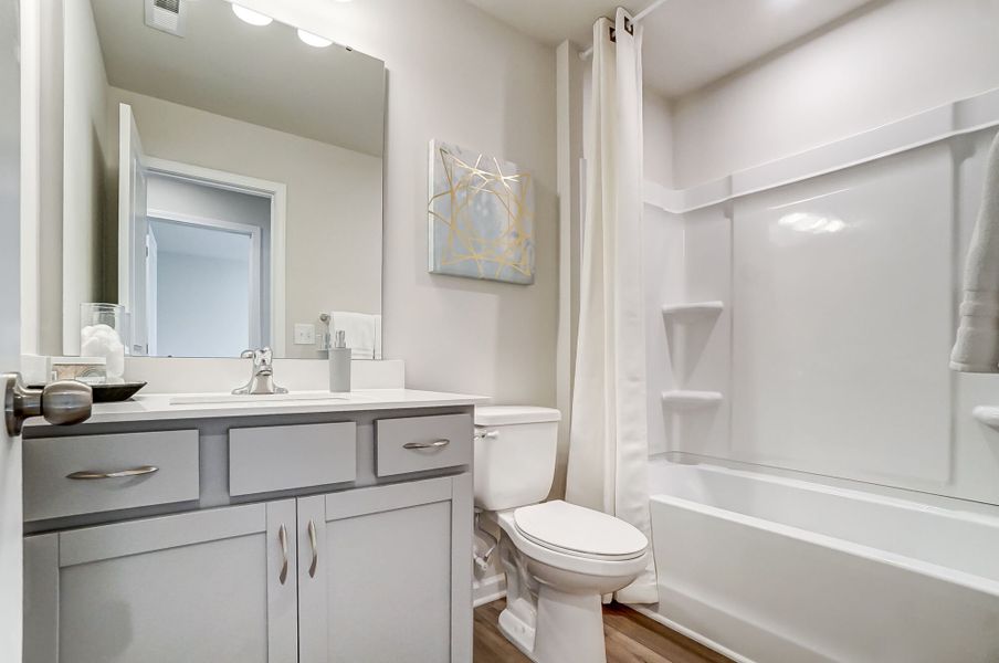 Photo representation of the Adriana plan. Colors, finishes and options will vary.