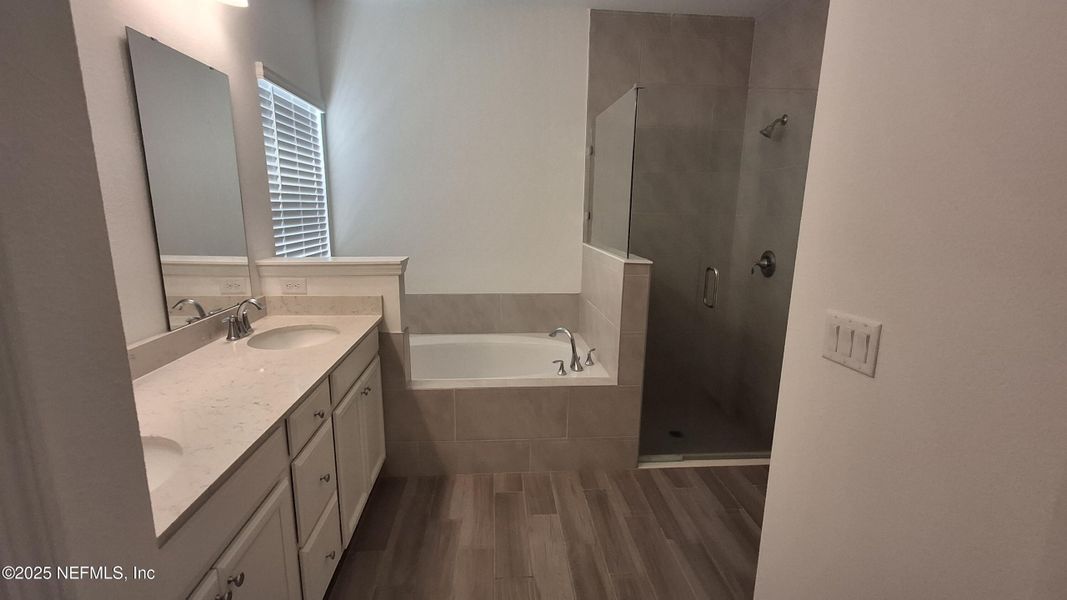 Furnished interior view inside a new home in , Jacksonville (Image 4).