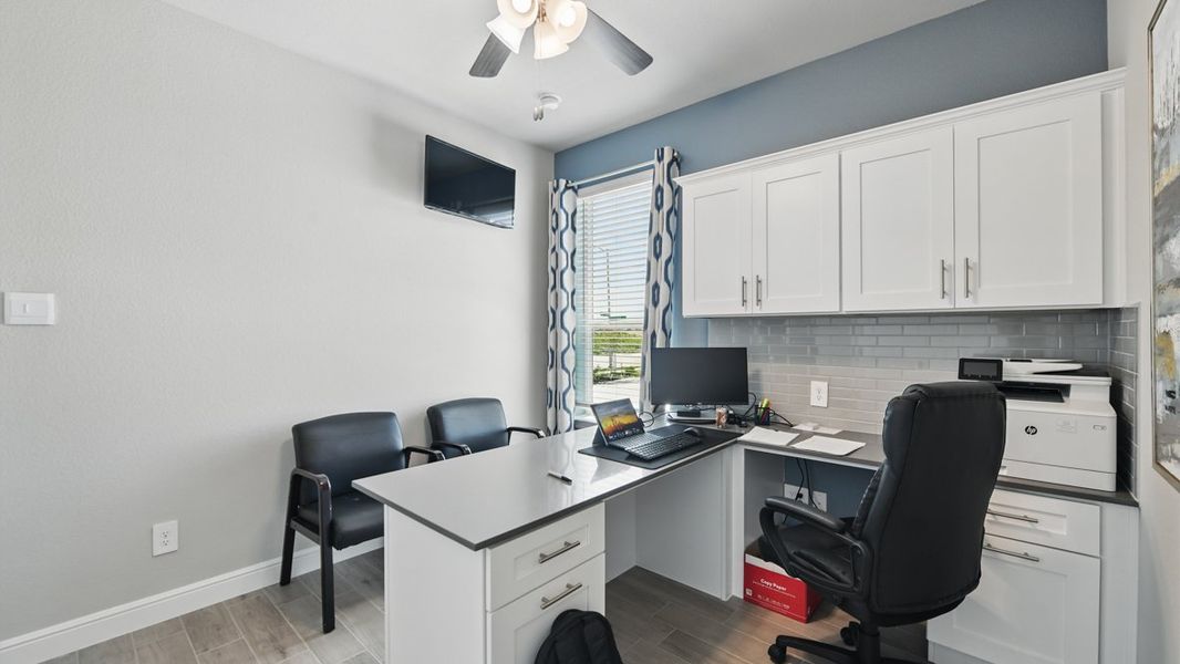 Furnished interior view inside a new home in Rock Creek West, Fort Worth (Image 32).