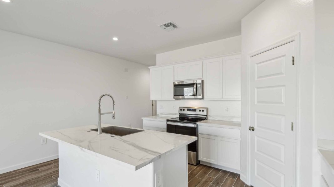 Furnished interior view inside a new home in Quail Ranch, San Tan Valley (Image 9).