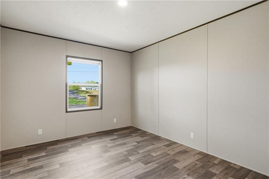 Spacious, unfurnished interior of a new home in , Franklin (Image 35).