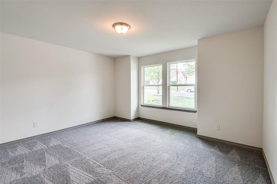 Spacious, unfurnished interior of a new home in , Dallas (Image 13).