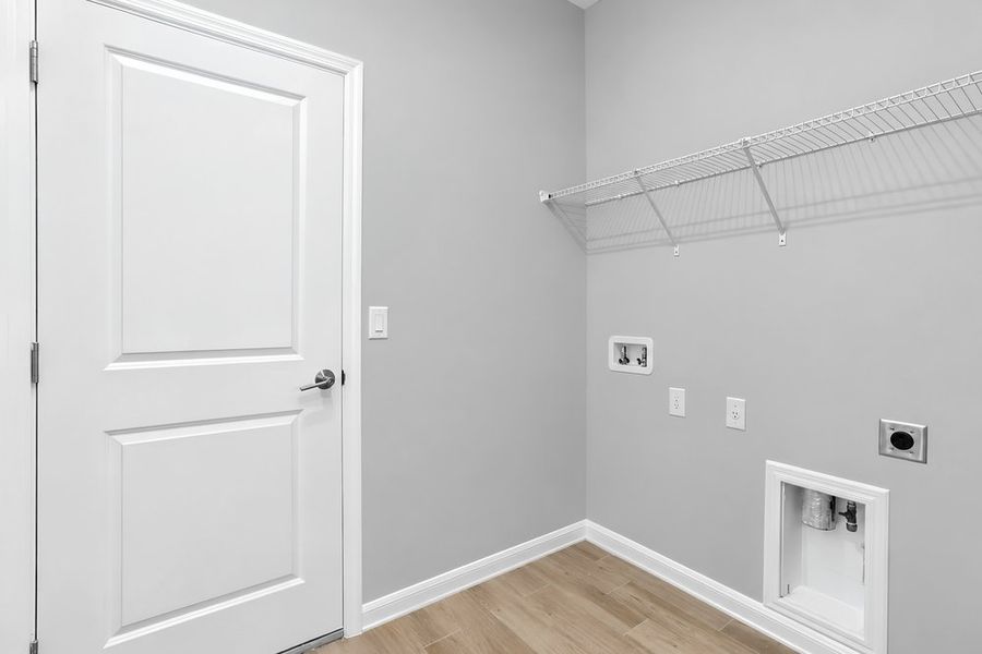 Spacious, unfurnished interior of a new home in Lochside, Mount Dora (Image 38).