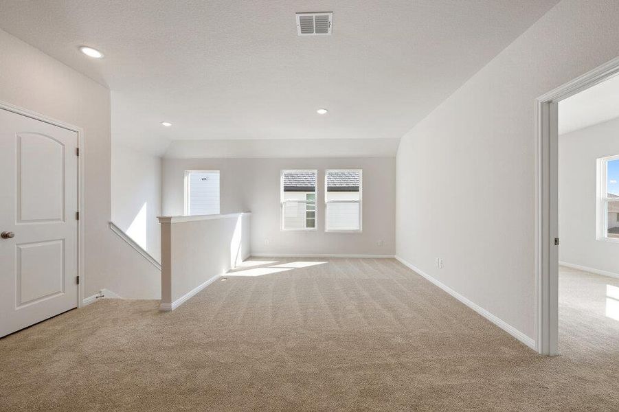 Spacious, unfurnished interior of a new home in Patterson Ranch, Georgetown (Image 30).
