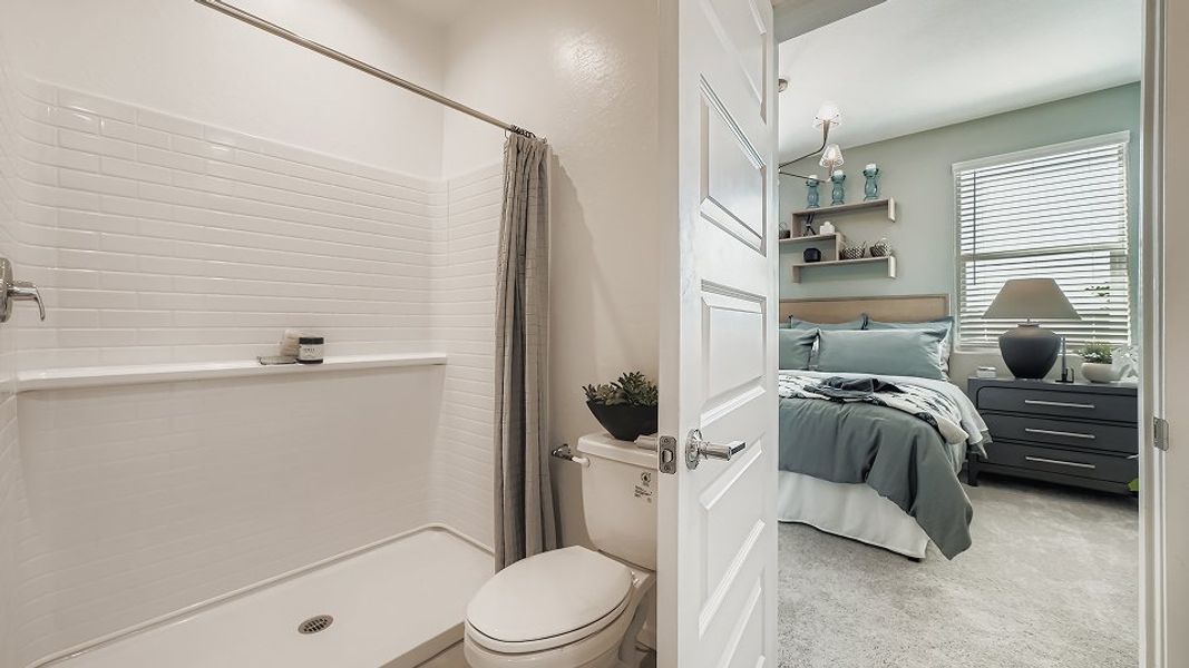 3563 Jerome Owners Bath 2of3 F1 3563 Jerome Owners Bath 2of3 F1