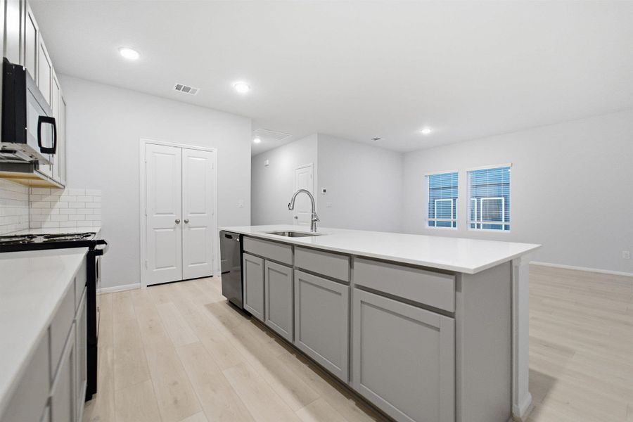 Furnished interior view inside a new home in Hunters Glen, Jarrell (Image 5).