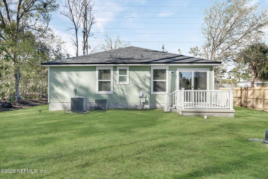 Exterior details and patio area of a home in , Jacksonville (Image 22).