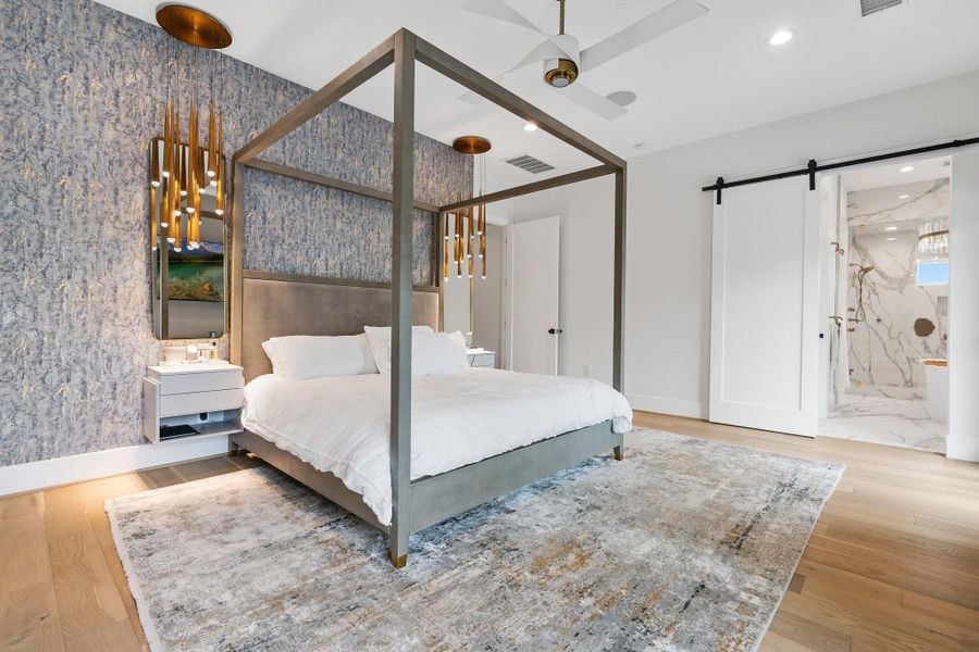 The primary room is equipped with white oak engineer floors, speakers, automatic blinds and much more. The primary room is equipped with white oak engineer floors, speakers, automatic blinds and much more.