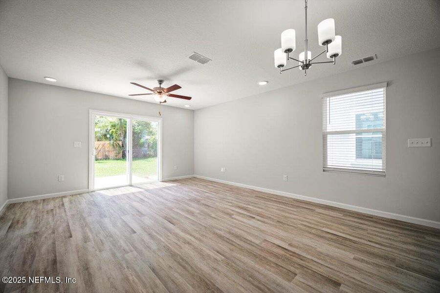 Spacious, unfurnished interior of a new home in , Jacksonville (Image 16).