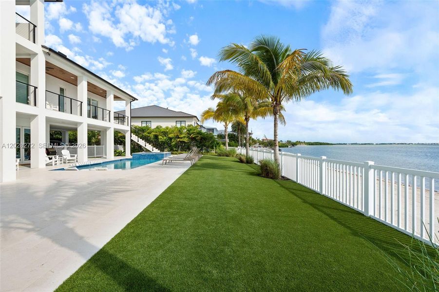 Exterior details and patio area of a home in , Marathon (Image 35).