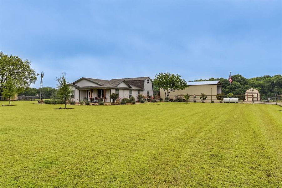 Community amenities in , Waxahachie (Image 24).