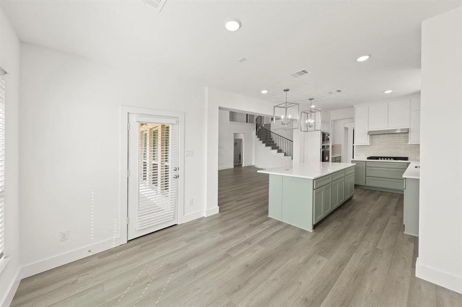 14. 2509 Rolling - Nook (2) 14. 2509 Rolling - Nook (2)