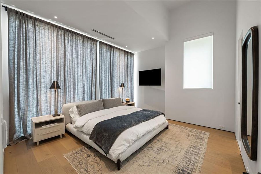 Furnished interior view inside a new home in , Brookhaven (Image 59).