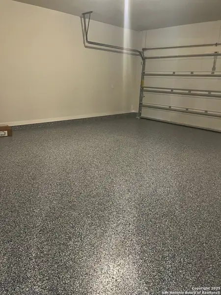 Spacious, unfurnished interior of a new home in The Meadows at Hunters Ranch, San Antonio (Image 5). Spacious, unfurnished interior of a new home in The Meadows at Hunters Ranch, San Antonio (Image 5).