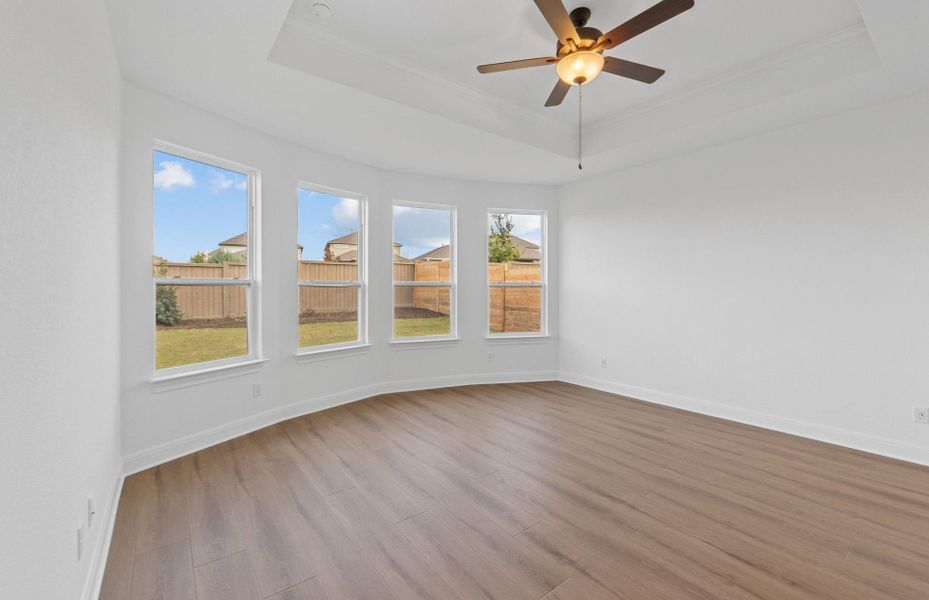 Spacious, unfurnished interior of a new home in Horizon Lake, Leander (Image 33).