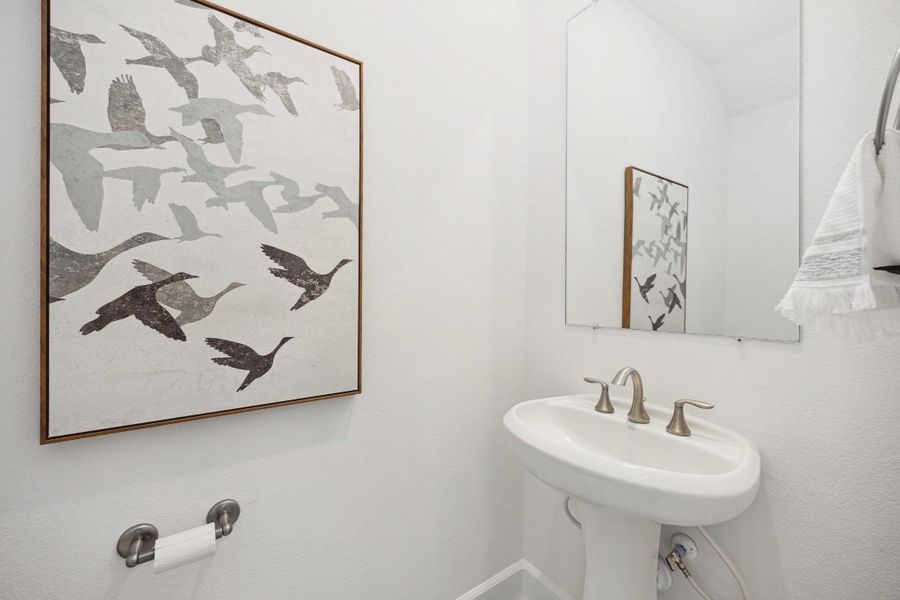 Guest-ready with a touch of glam. This powder bath feels elevated but never overdone—just the right balance of crisp and cool. Guest-ready with a touch of glam. This powder bath feels elevated but never overdone—just the right balance of crisp and cool.