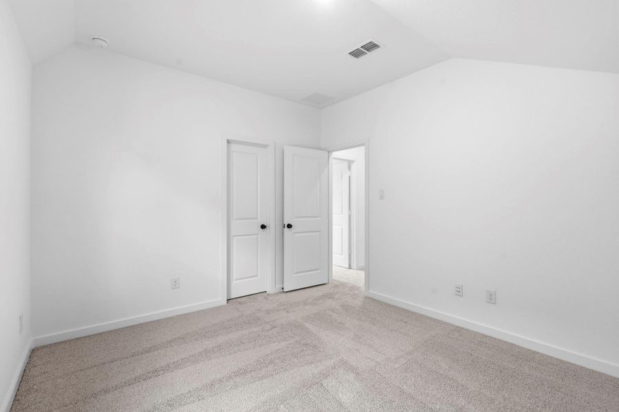 Spacious, unfurnished interior of a new home in Sienna 45', 50', Missouri City (Image 22).