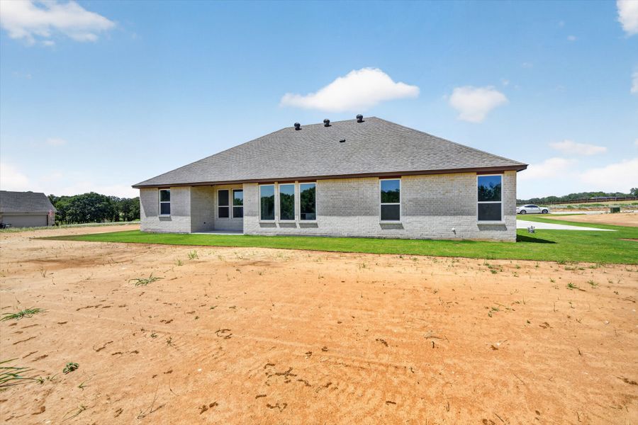 Exterior details and patio area of a home in Taylor Ranch, Springtown (Image 3).