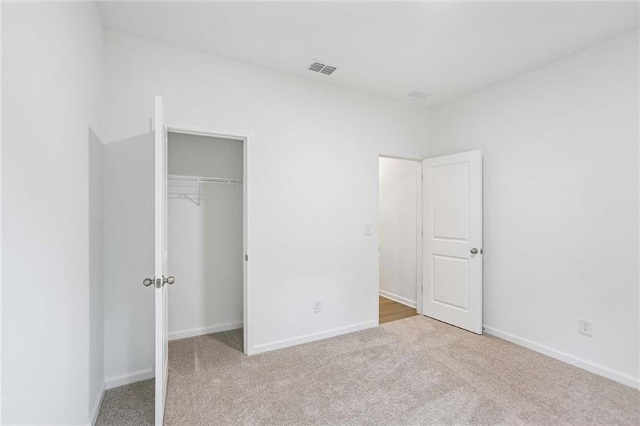 Spacious, unfurnished interior of a new home in The Pointe at Heron Bay, Locust Grove (Image 19).