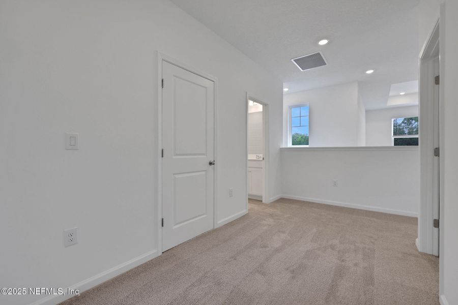 Spacious, unfurnished interior of a new home in The Hammock at Palm Harbor, Palm Coast (Image 23).