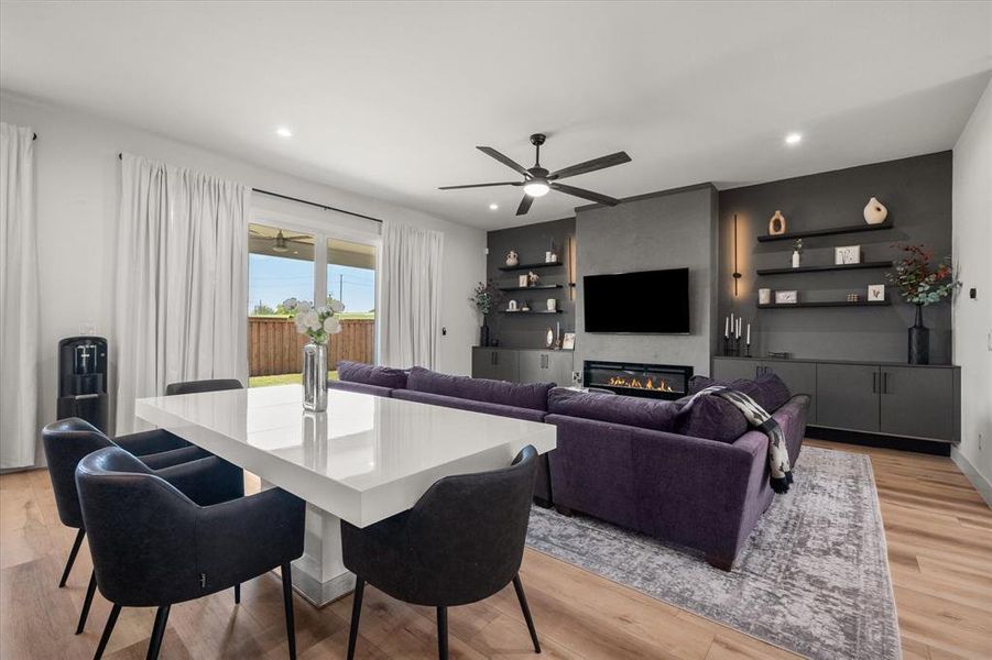 Furnished interior view inside a new home in , Dallas (Image 35). Furnished interior view inside a new home in , Dallas (Image 35).