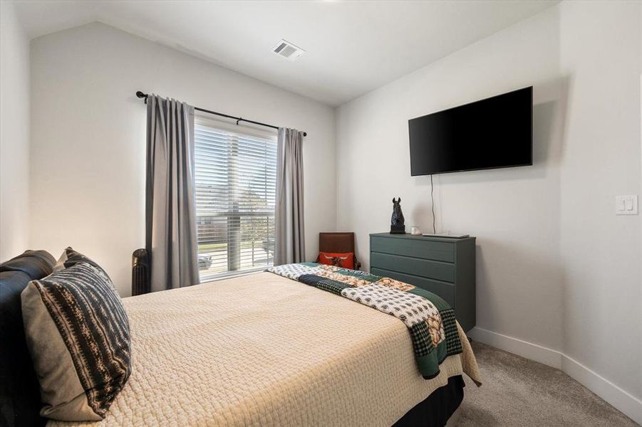 Furnished interior view inside a new home in , Waxahachie (Image 11).