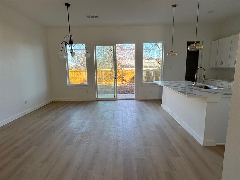 Open Dining Area Open Dining Area