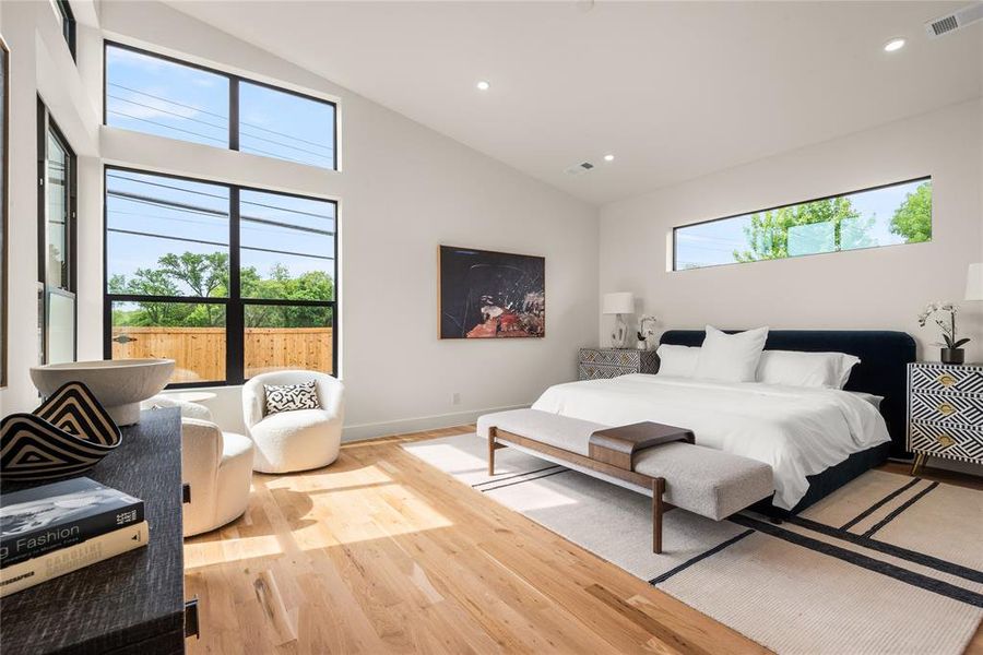 Furnished interior view inside a new home in , Dallas (Image 38).