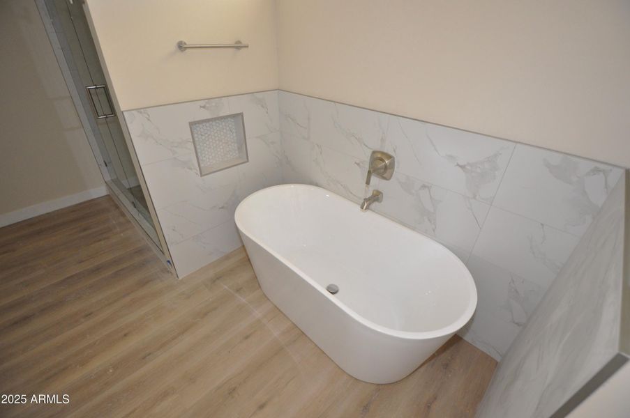 Master Bathtub Master Bathtub