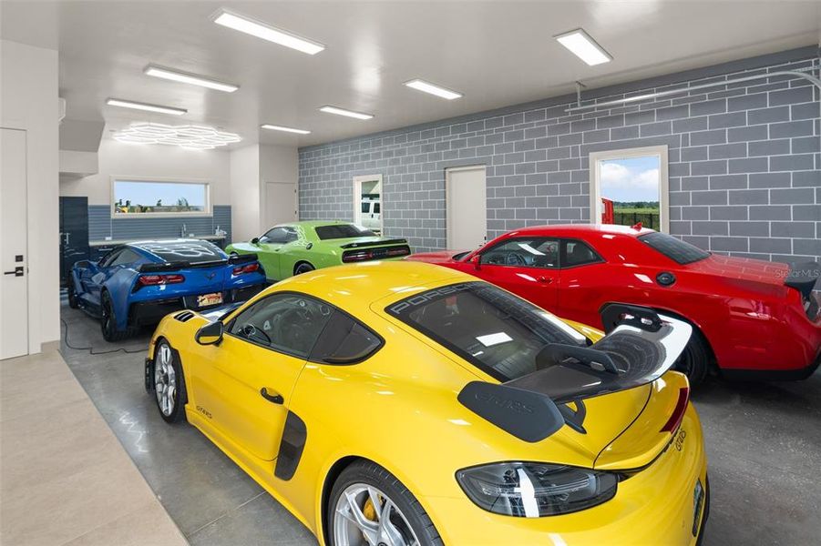 Community amenities in , Auburndale (Image 35). Community amenities in , Auburndale (Image 35).