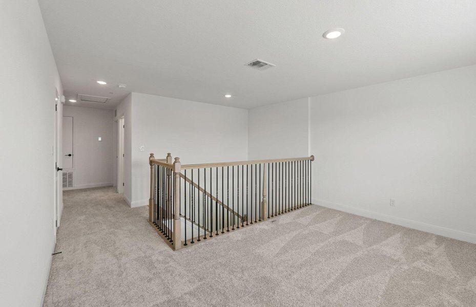 Spacious, unfurnished interior of a new home in Patterson Ranch, Georgetown (Image 18).