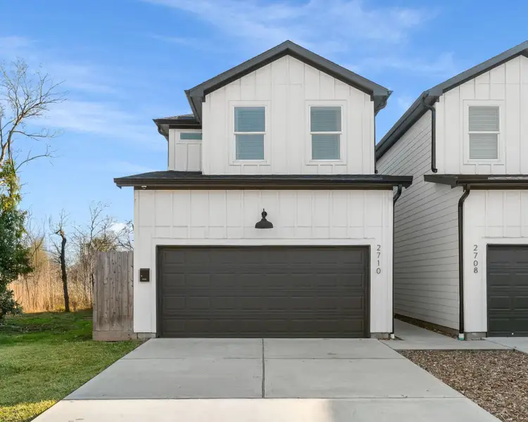 Front exterior of a new home in , Houston, TX, highlighting curb appeal (Image 1). Front exterior of a new home in , Houston, TX, highlighting curb appeal (Image 1).