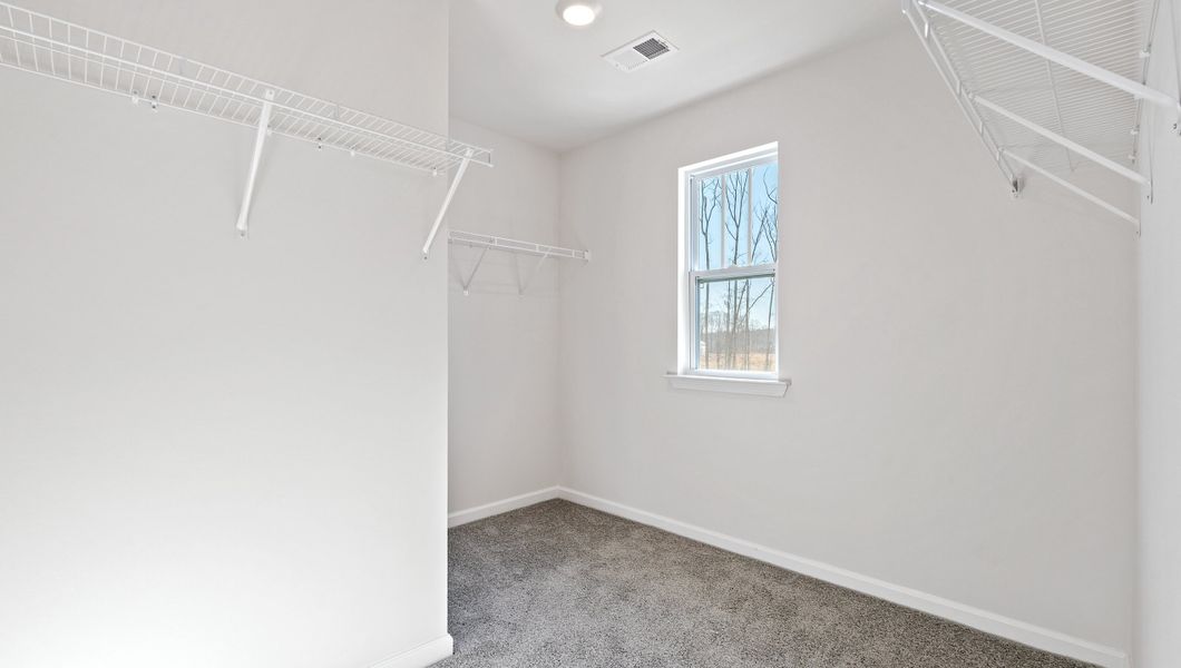 Spacious, unfurnished interior of a new home in Baxter Village, Boiling Springs (Image 26).