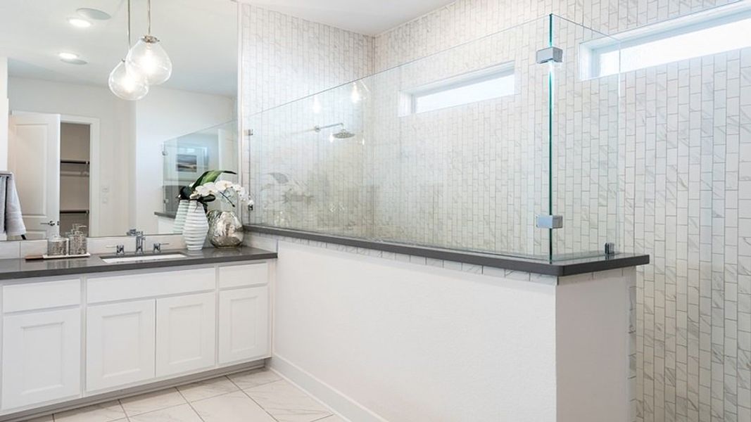 Image 7 of a home in Bluffview 70s.