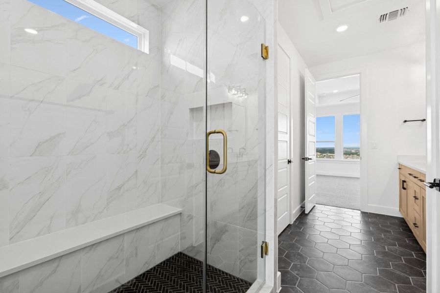 Owner's Bathroom Owner's Bathroom