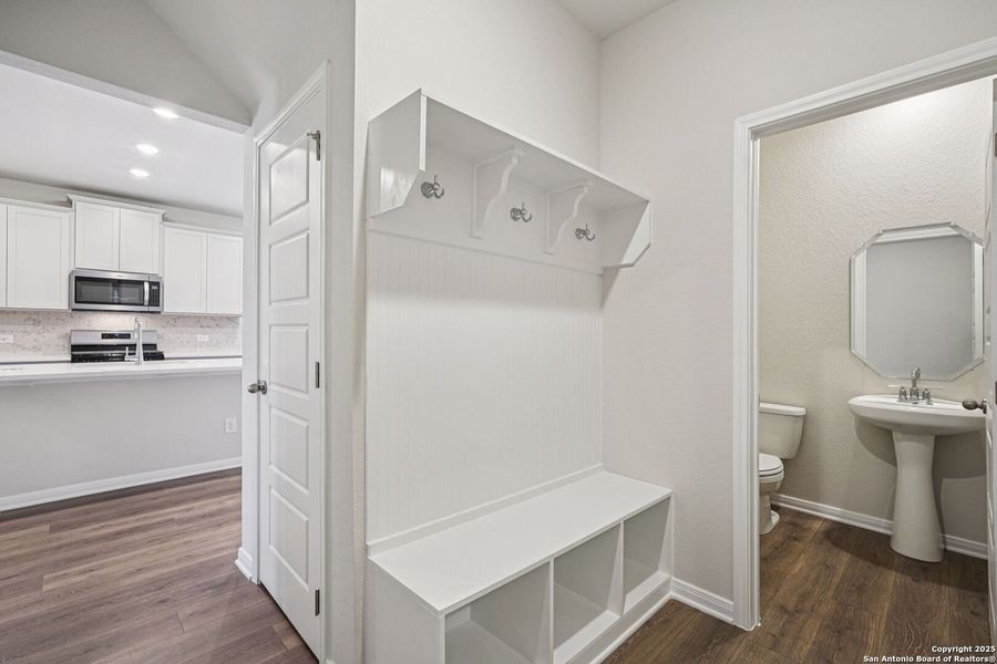 Furnished interior view inside a new home in Comanche Ridge, San Antonio (Image 8). Furnished interior view inside a new home in Comanche Ridge, San Antonio (Image 8).