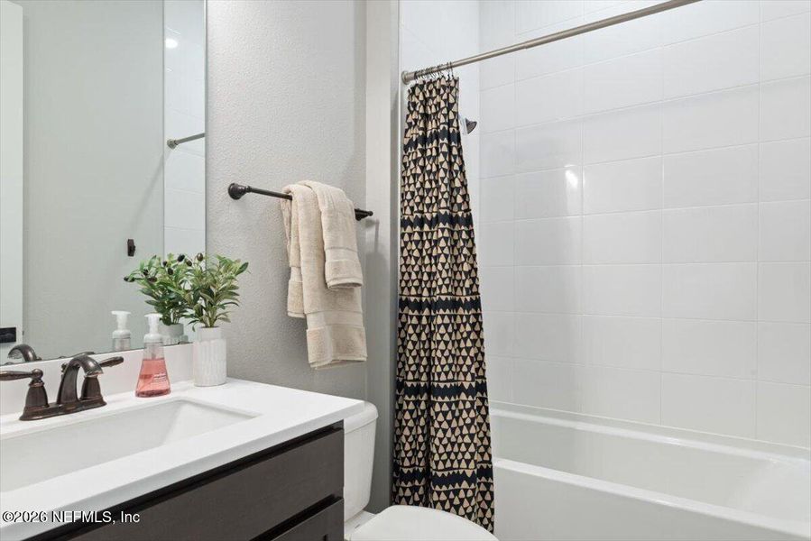 Furnished interior view inside a new home in Middlebourne 50', St. Johns (Image 18).