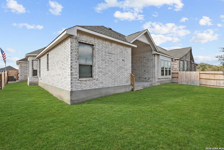 Exterior details and patio area of a home in Stillwater Ranch, San Antonio (Image 4).