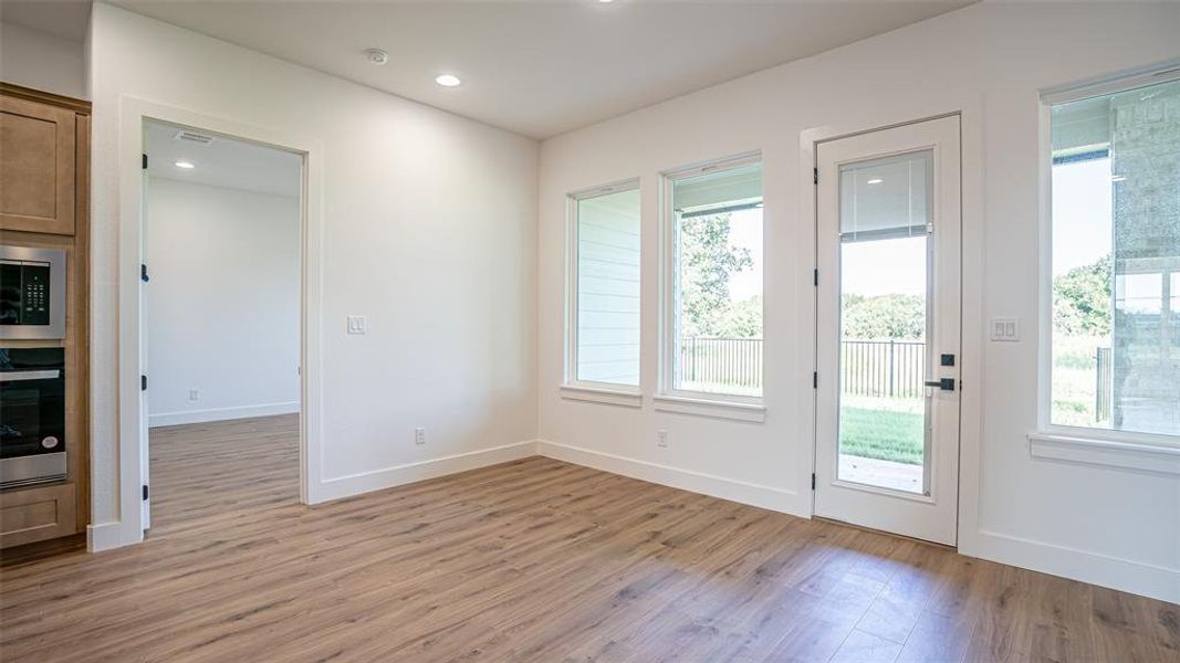 Spacious, unfurnished interior of a new home in , Burleson (Image 31).