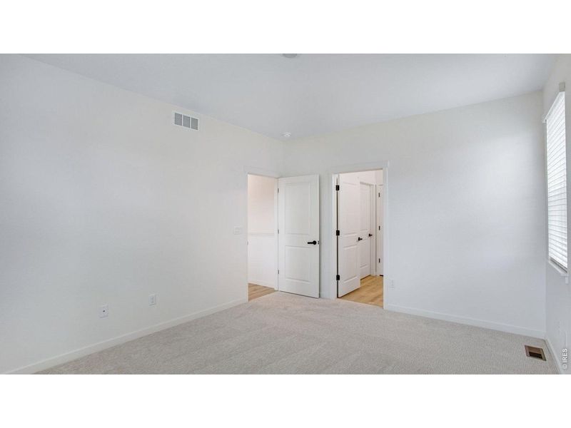 Spacious, unfurnished interior of a new home in Hansen Farm, Fort Collins (Image 23).