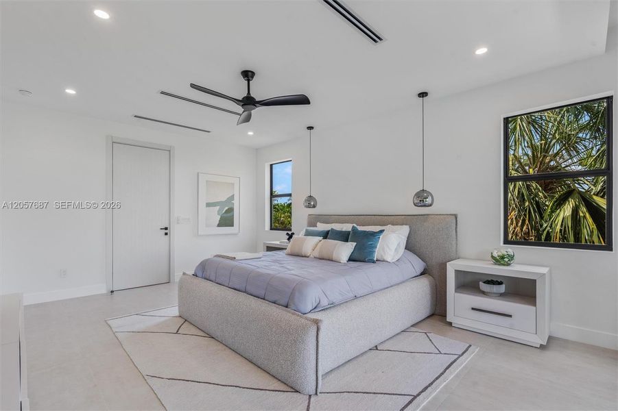 Furnished interior view inside a new home in , Fort Lauderdale (Image 20).