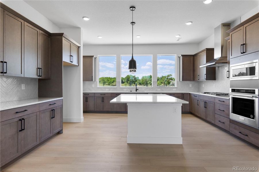 Modern kitchen KitchenAid aplliances Modern kitchen KitchenAid aplliances