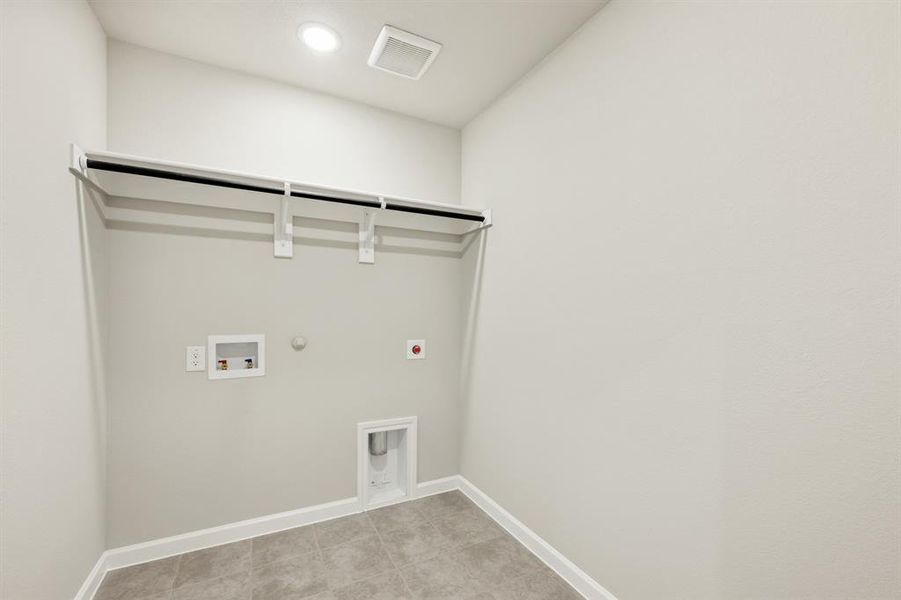 Spacious, unfurnished interior of a new home in Heartland Elements, Crandall (Image 32). Spacious, unfurnished interior of a new home in Heartland Elements, Crandall (Image 32).